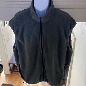 Used Patagonia men’s XXL synchilla full zip charcoal grey fleece vest